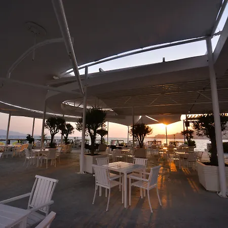 호텔 Nertili Sarandë